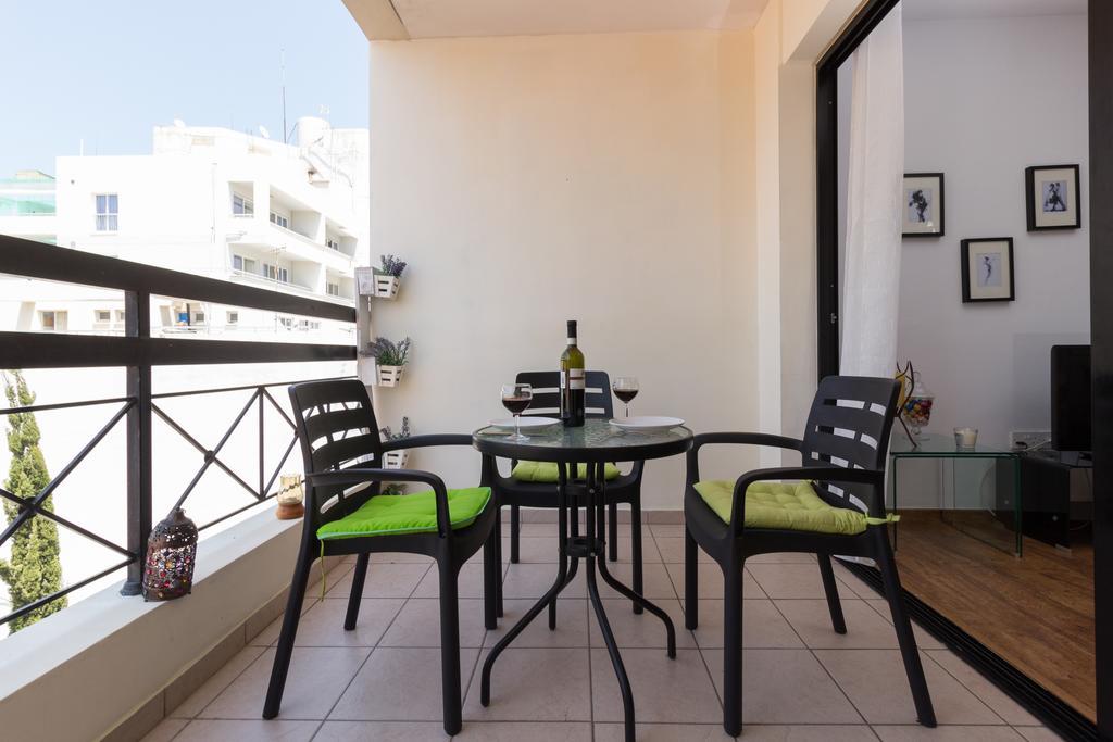 Mama Seaside Apartment Larnaca Exteriér fotografie